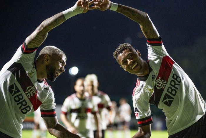 Dupla sensação em 2019, Bruno Henrique e Gabigol tiveram bons momentos na vitória sobre o Goiás