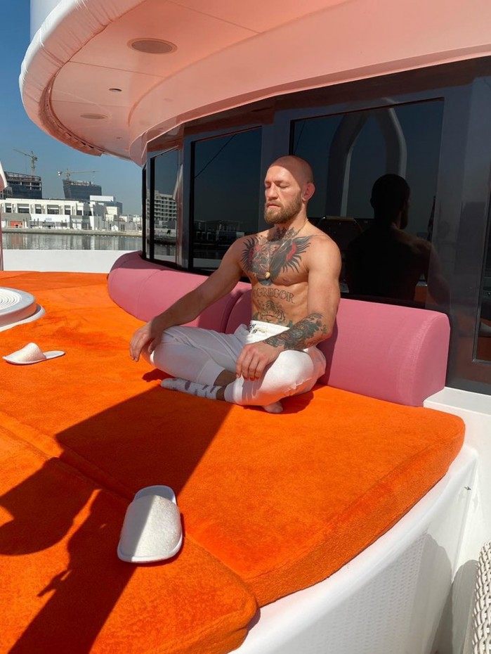 Com raras aparições no octógono desde 2016, McGregor enfrenta Dustin Poirier, no UFC 257, no próximo sábado, em duelo no peso-leve