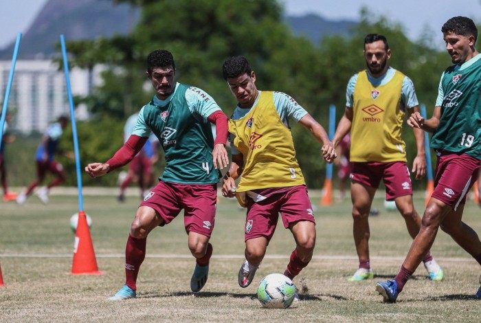 O lateral-esquerdo Egídio (4) pode reaparecer no time titular do Fluminense