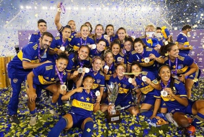 O primeiro título feminino do Boca Juniors pode ganhar espaço no uniforme 