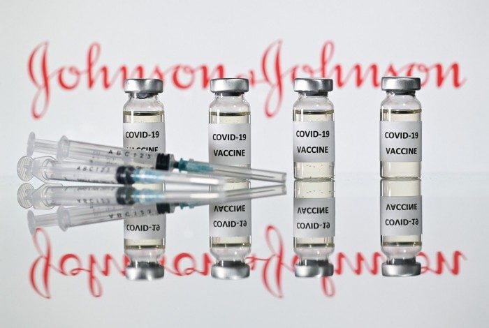 A vacina da "J&J" usa um vetor viral enfraquecido para criar imunidade