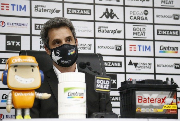 Eduardo Freeland, novo diretor de futebol do Botafogo, durante apresentação no Estádio Nilton Santos
