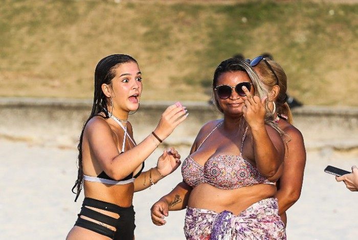 Mel Maia na Praia do Leme, na Zona Sul do Rio