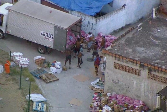 Flagrante do saque ao caminhão