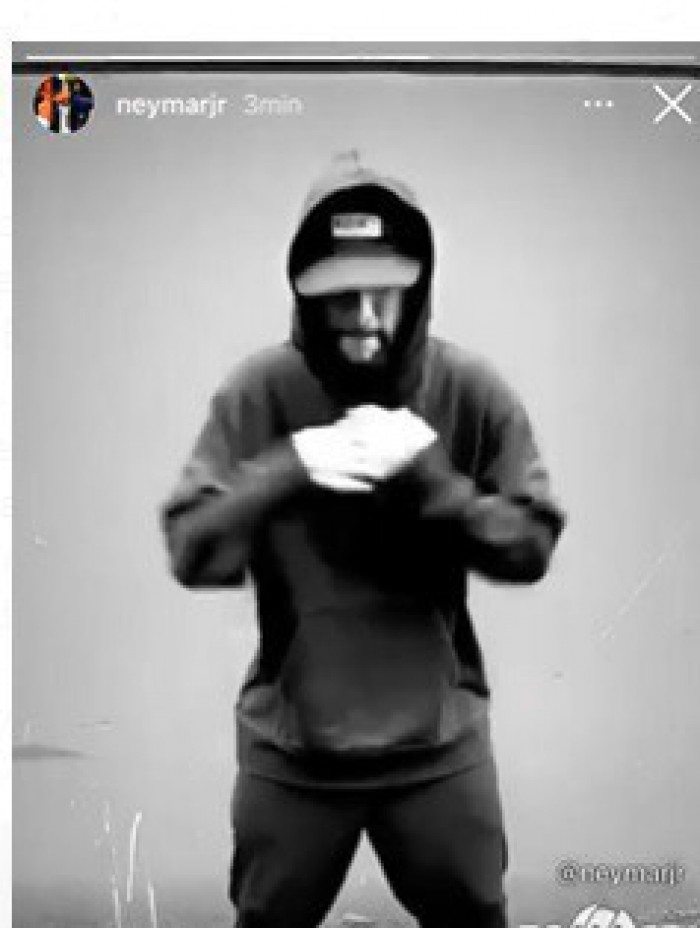Neymar dançando