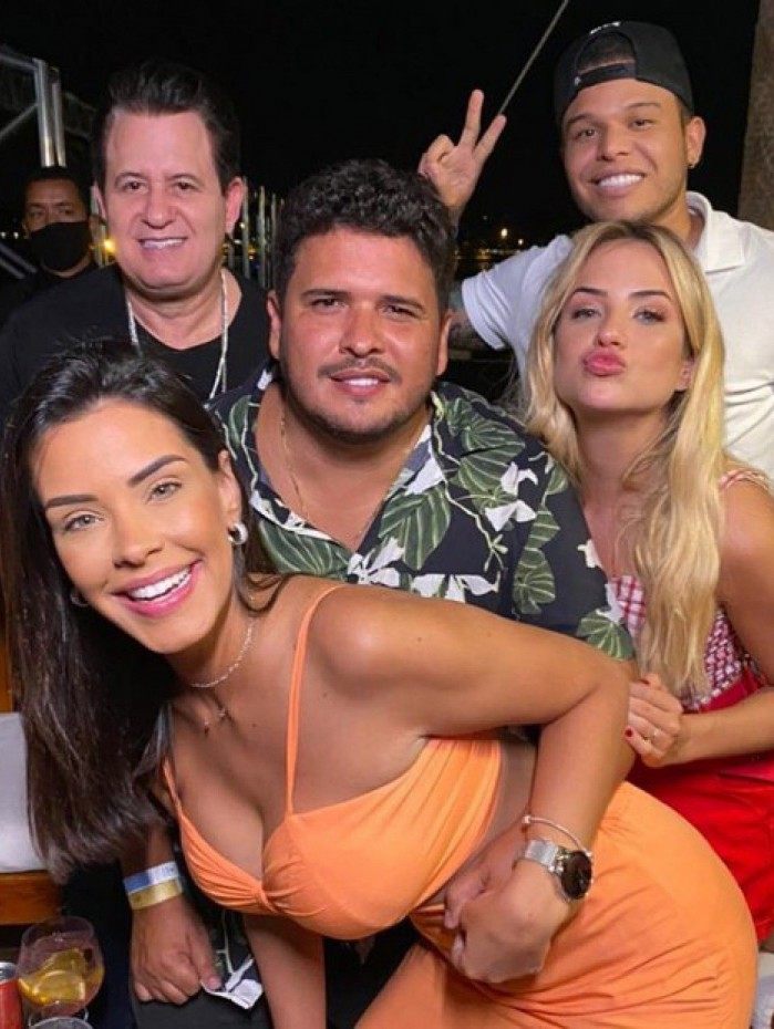 Ivy, Raphael, Marrone, Gaby e Tierry