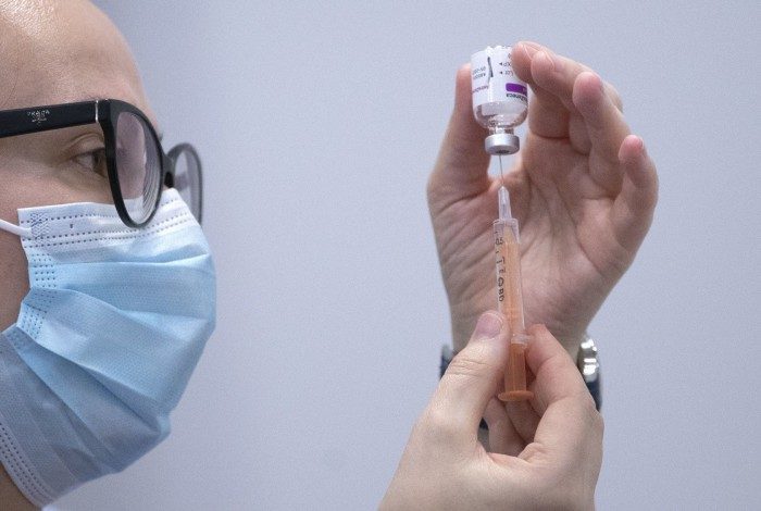 A FICR alerta que, se grandes regiões do planeta não tiverem acesso à vacinação, o vírus continuará circulando e sofrendo mutações