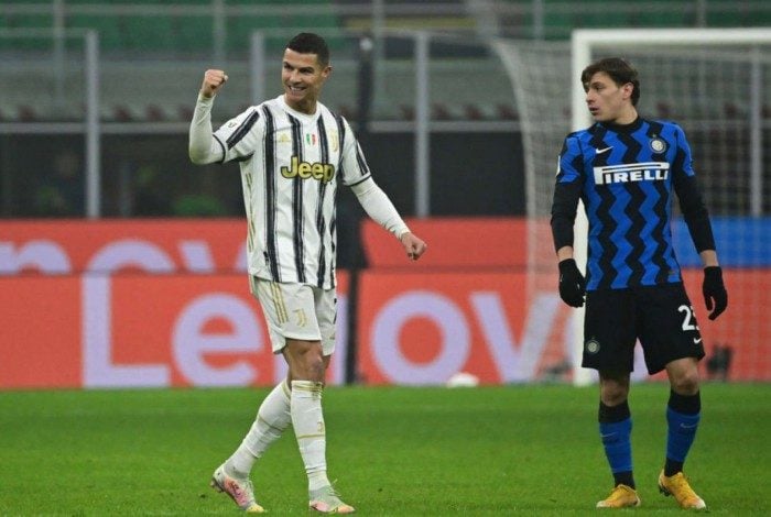 Cristiano Ronaldo marca duas vezes, iguala marca de Pelé, e Juventus bate a Inter de Milão na Copa da Itália