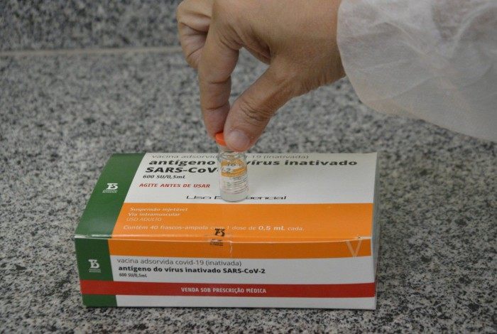 Mais 3.320 doses da CoronaVac chegam em Volta Redonda 