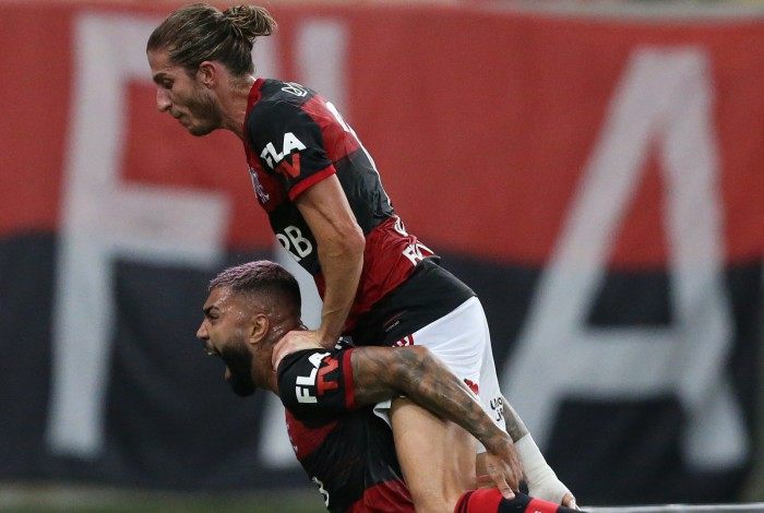 Flamengo e Vasco duelam pela 34 rodada do Campeonato Brasileiro. Gabigol