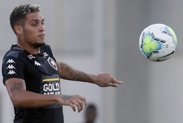 Rafael Navarro é a esperança de gols do Botafogo contra o Sport
