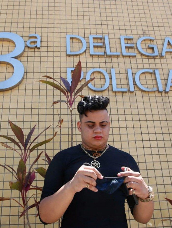 Jovem de 21 anos acusa o cantor Anderson Leonardo, do Molejo, de estupro