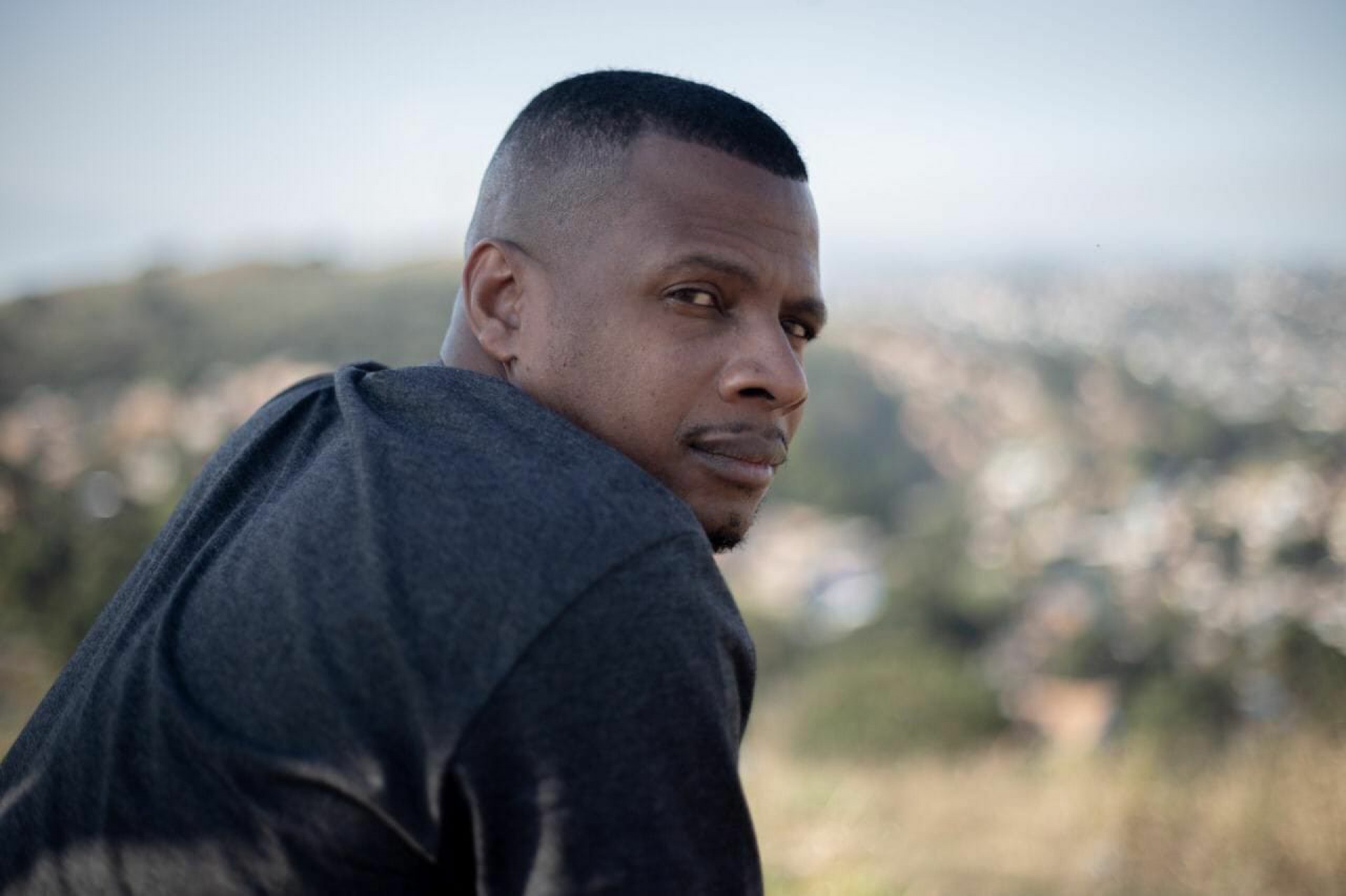 Edilson de Souza é casado e pai de duas filhas - Laís Dantas / Voz da Baixada