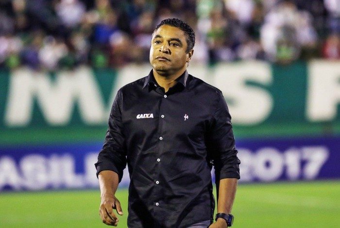 Roger Machado: pausa para curtir a família e repensar os projetos