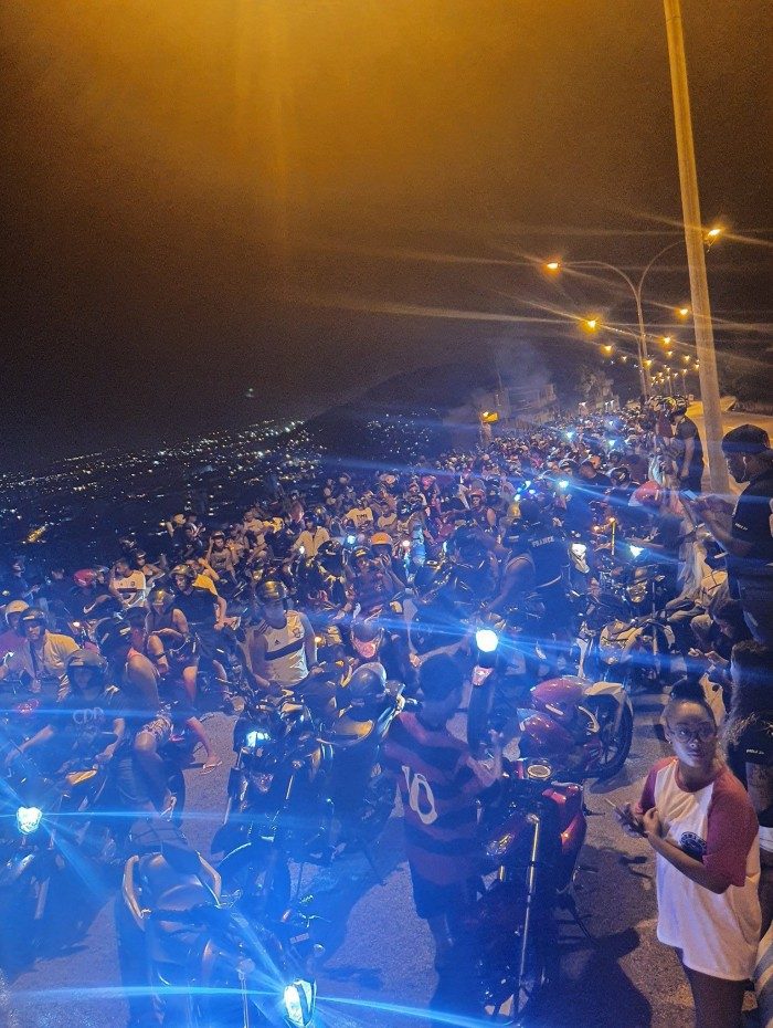 Imagens das redes sociais utilizadas pelos motociclistas para realiza&ccedil;&atilde;o dos 'rolezinhos'.