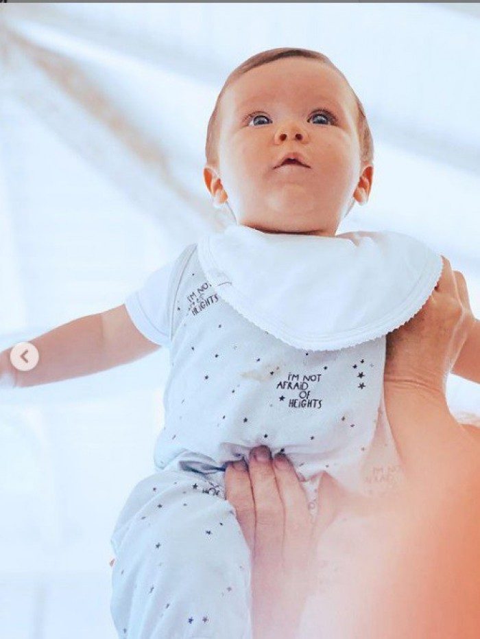 Giovanna Ewbank celebra sete meses do filho Zyan 