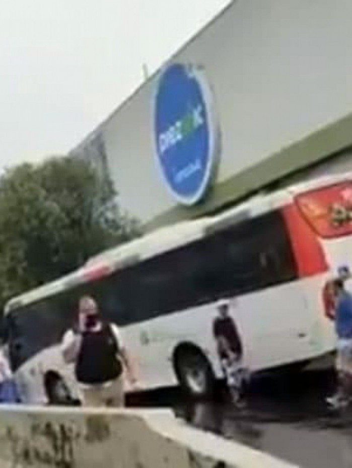 Acidente de ônibus na Taquara