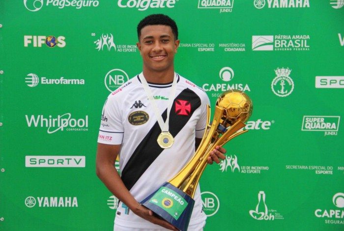 Robert Guilherme, o Betinho, joga pelo Vasco e pela Seleção sub-20