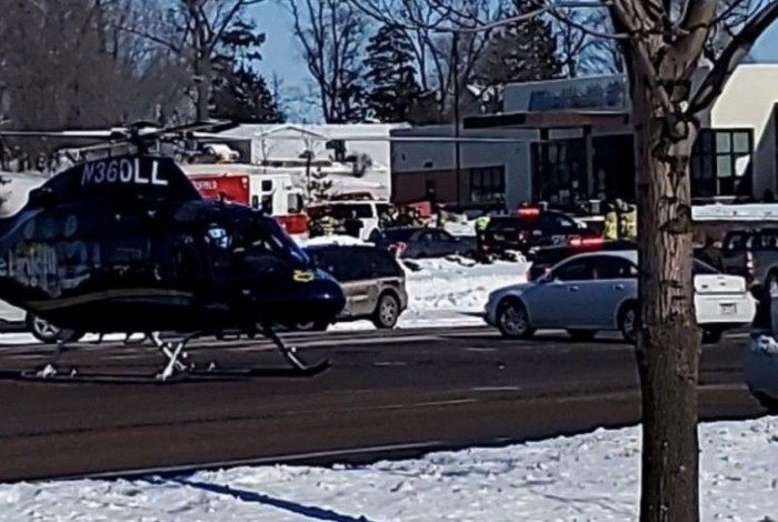 Segundo as informações fornecidas pelo Departamento de Polícia de Buffalo, houve vários pelo menos cinco feridos no local