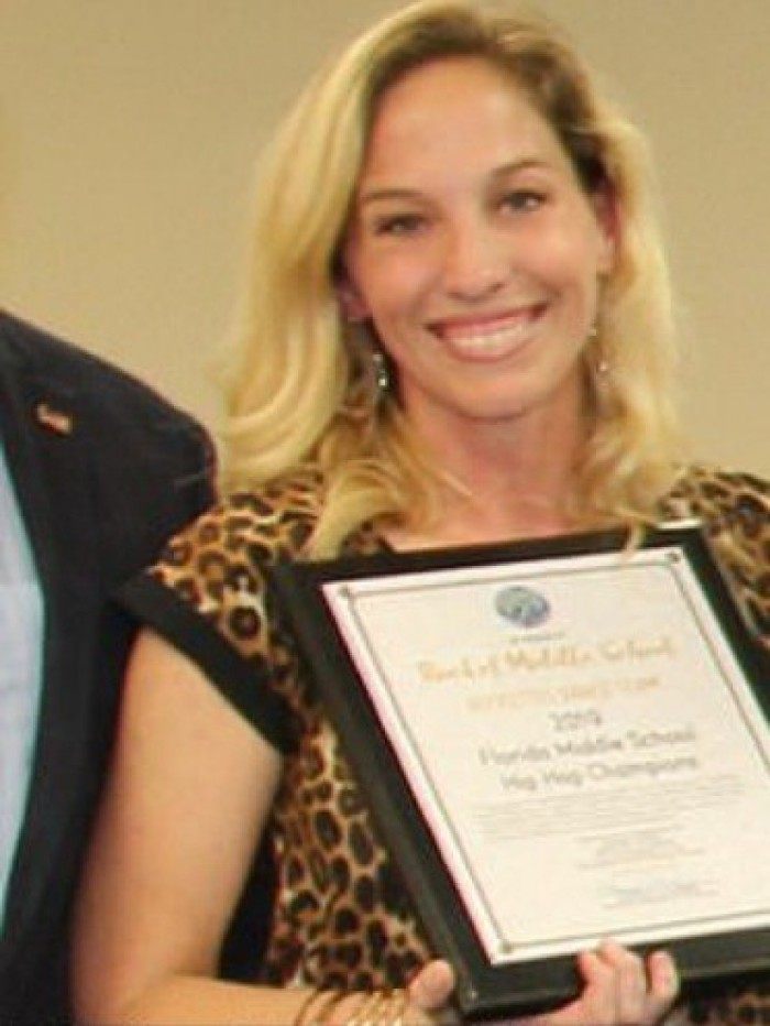 Professora e aluna chegaram a praticar ato sexual dentro da sala de aula, em um local onde a câmera não chegava