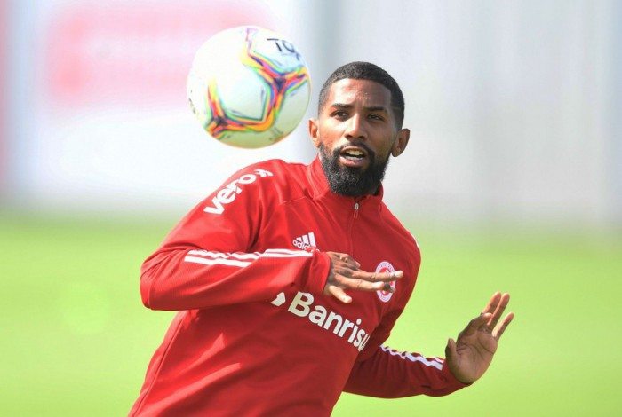 Em um bom momento sob o comando de Abel Braga, Rodinei é titular do Colorado na reta final do Brasileirão
