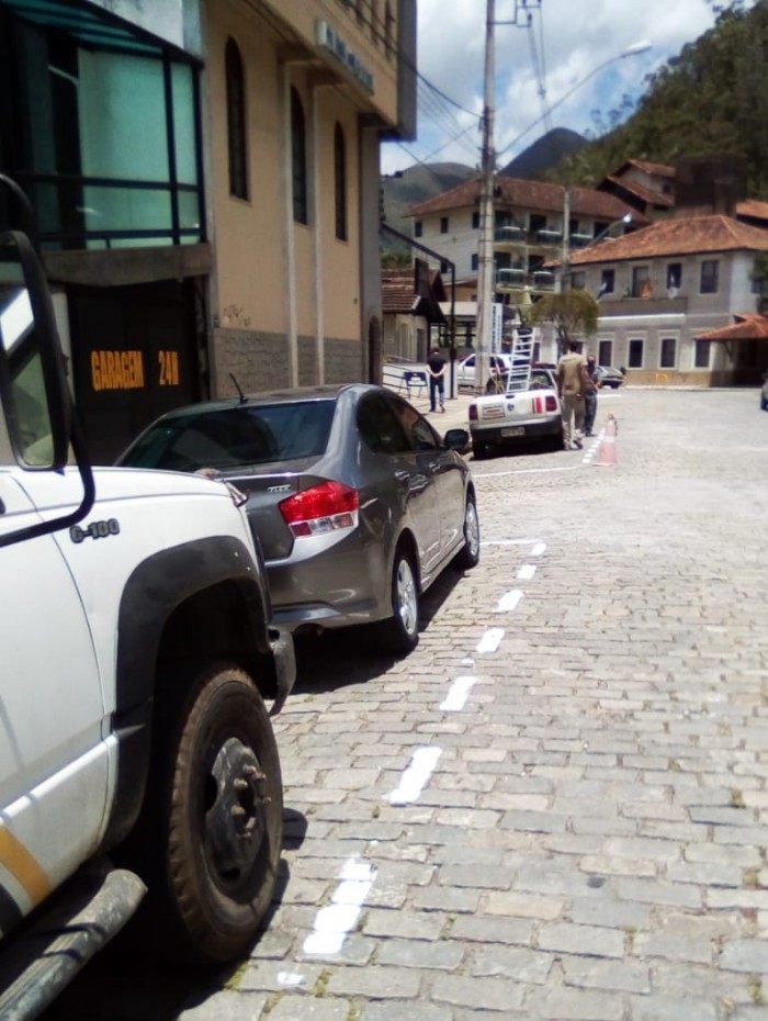 Locais de estacionamento estão demarcados para evitar erros Locais de estacionamento estão demarcados para evitar erros
