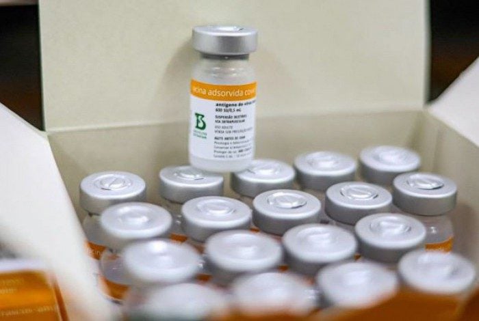 Até o fim de agosto, o instituto pretende produzir e entregar mais 54 milhões de doses
