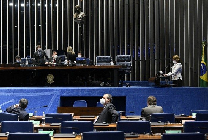 O presidente do Senado, Rodrigo Pacheco, havia deixado em aberto a data da instalação da CPI, mas tinha indicado, em conversas com seus pares, que a abertura deveria ocorrer na terça-feira