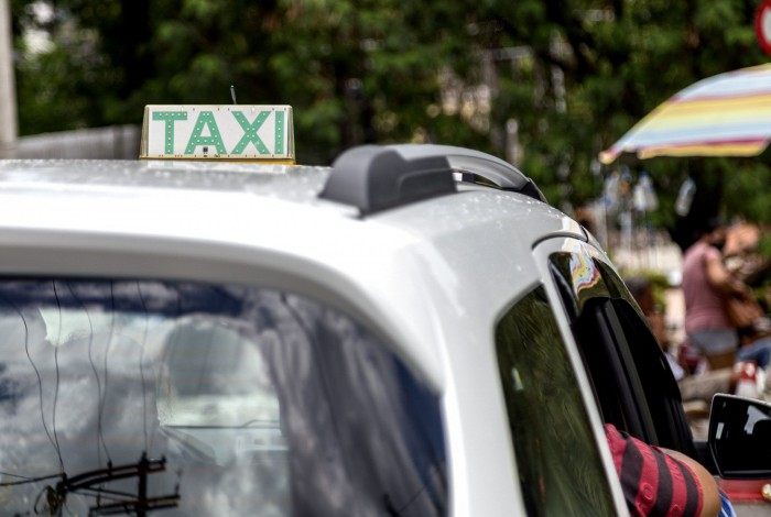 Taxistas devem cumprir uma série de exigências antes de comparecer com o veículo para a vistoria (confira na matéria), cujo calendário ainda será divulgado