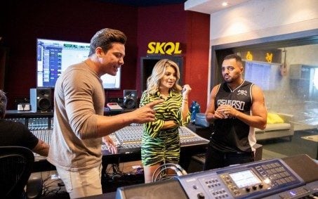 Wesley Safadão estreia como apresentador em reality show para escolher um 'Hit Estourado'