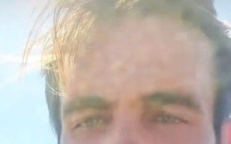 Que susto! Max Fercondini relata problema em freio de avião: 'Fui parar na grama'