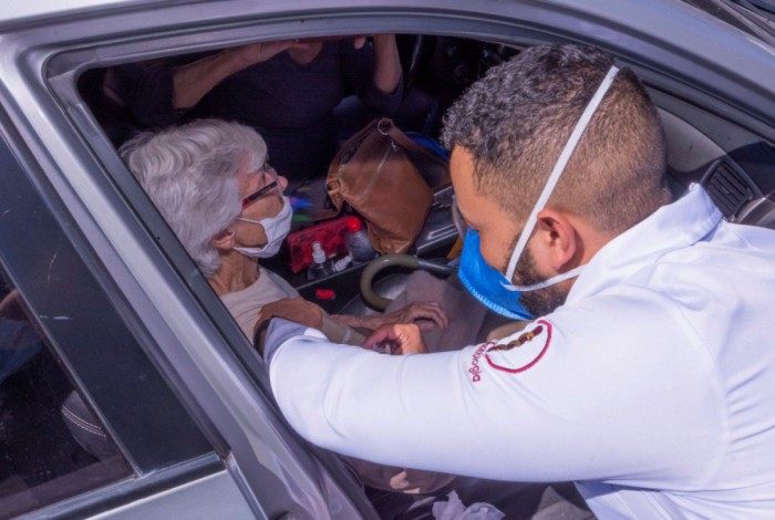 Teresópolis retoma vacinação de idosos com mais de 80 anos