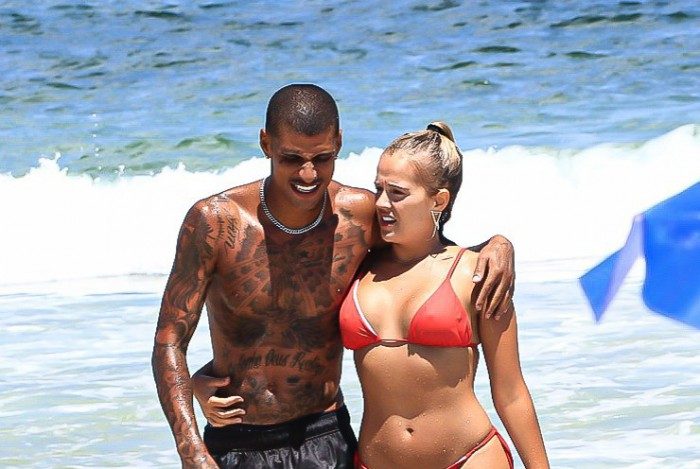 Gabi Lopes e MC PK Delas