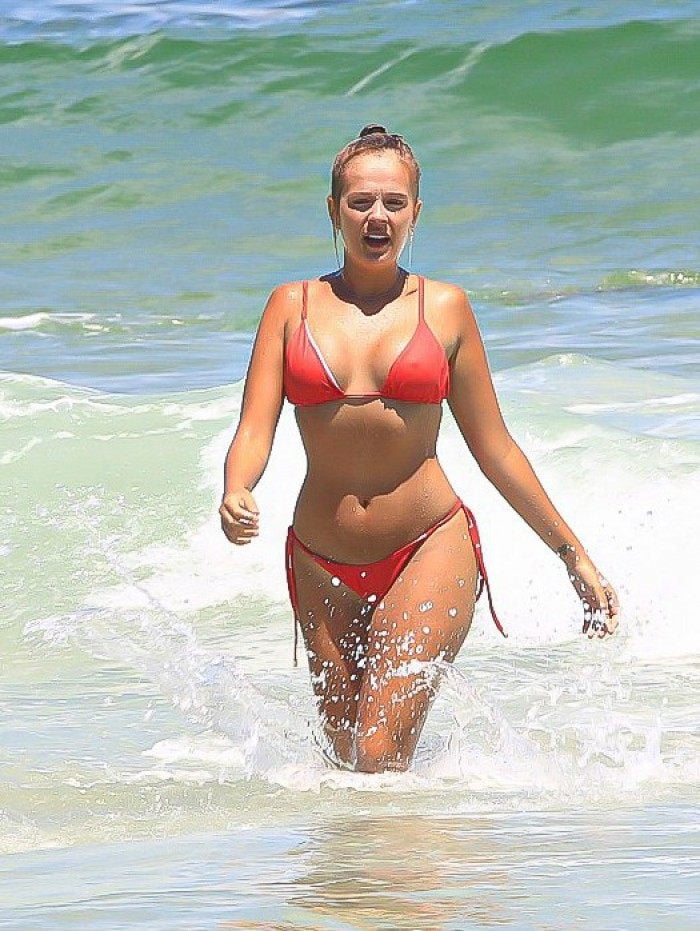 Gabi Lopes e MC PK Delas