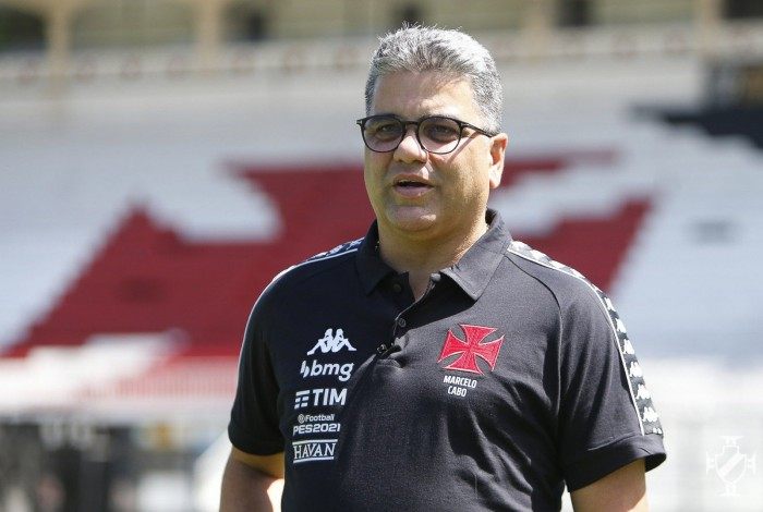 Marcelo Cabo assumiu o Vasco com a missão de reconduzir o time à Série A