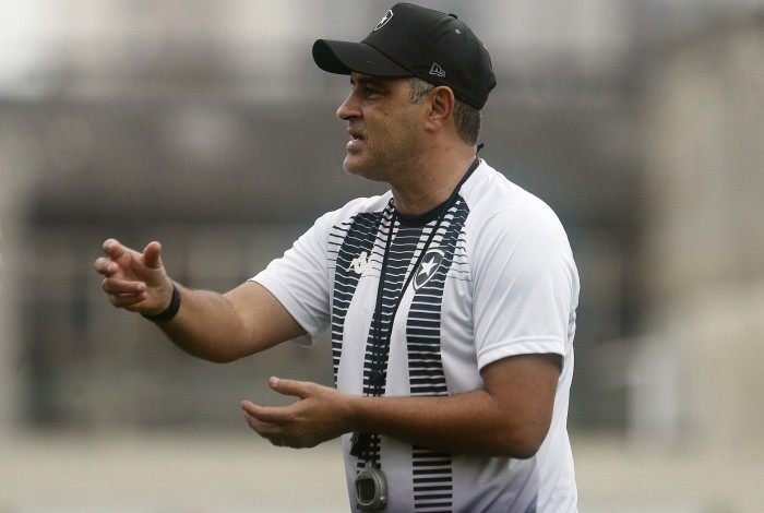 Marcelo Chamusca terá a missão de comandar o Botafogo na temporada de 2021