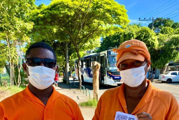 Comlurb erradica ponto cr&iacute;tico de descarte irregular na Ilha do Governador e inicia campanha de conscientiza&ccedil;&atilde;o