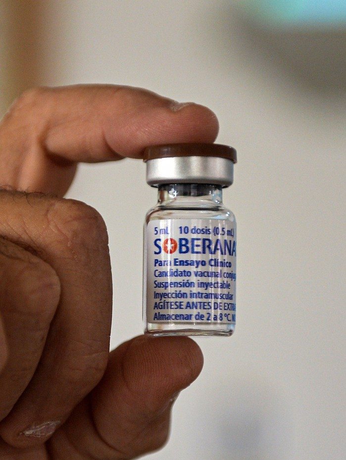 Vacina contra a covid-19 Soberana 02, desenvolvida em Cuba, entrou na fase 3 dos testes clínicos