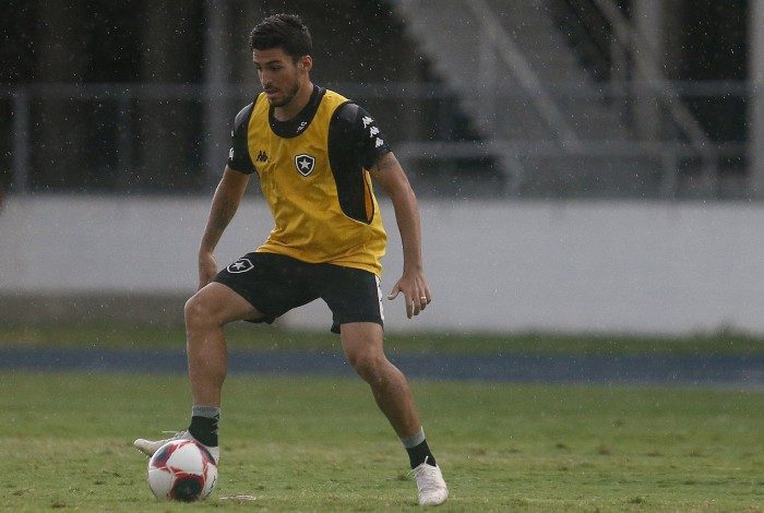 Marcinho chegou ao Botafogo após indicação de Marcelo Chamusca