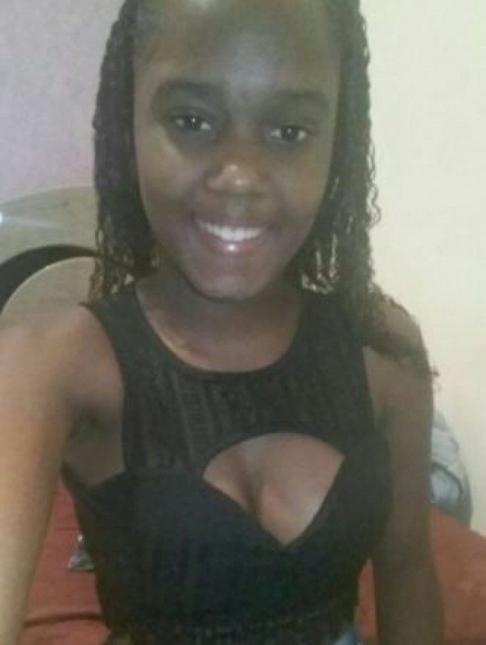 Emanoelly Almeida tinha 19 anos e foi atingida no rosto por um tiro no bairro de Santa Catarina, em S&atilde;o Gon&ccedil;alo