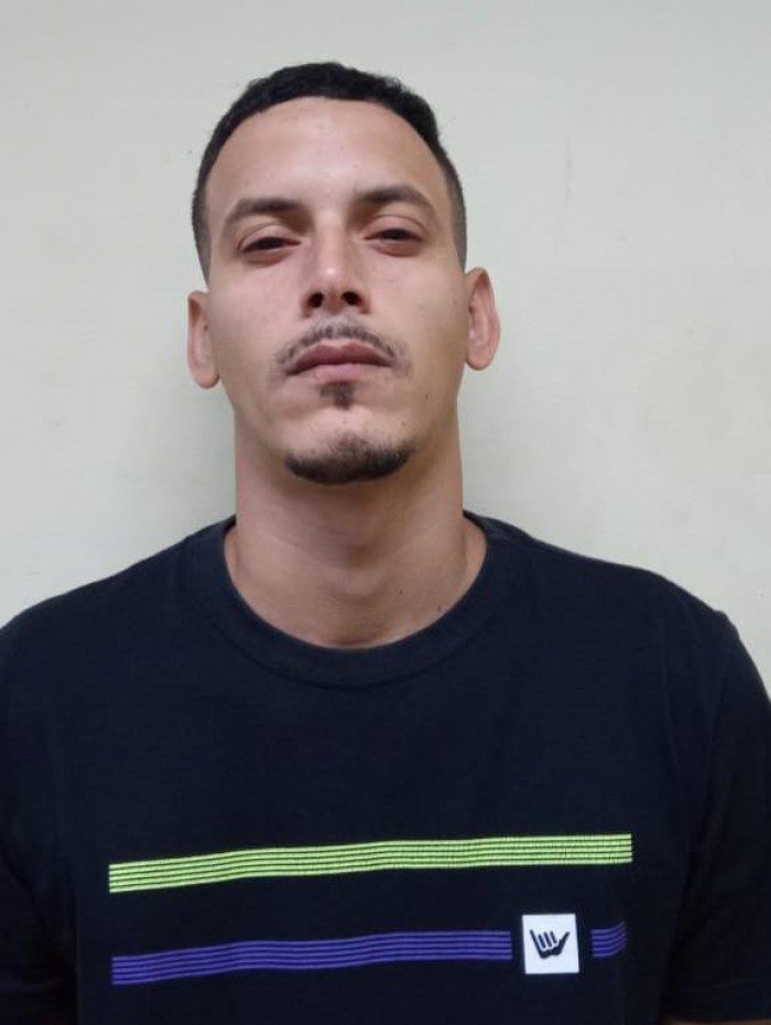 Contra Marllus Vinicius Alboni Monteiro havia um mandado de prisão em aberto, expedido pela Justiça de Santa Catarina 