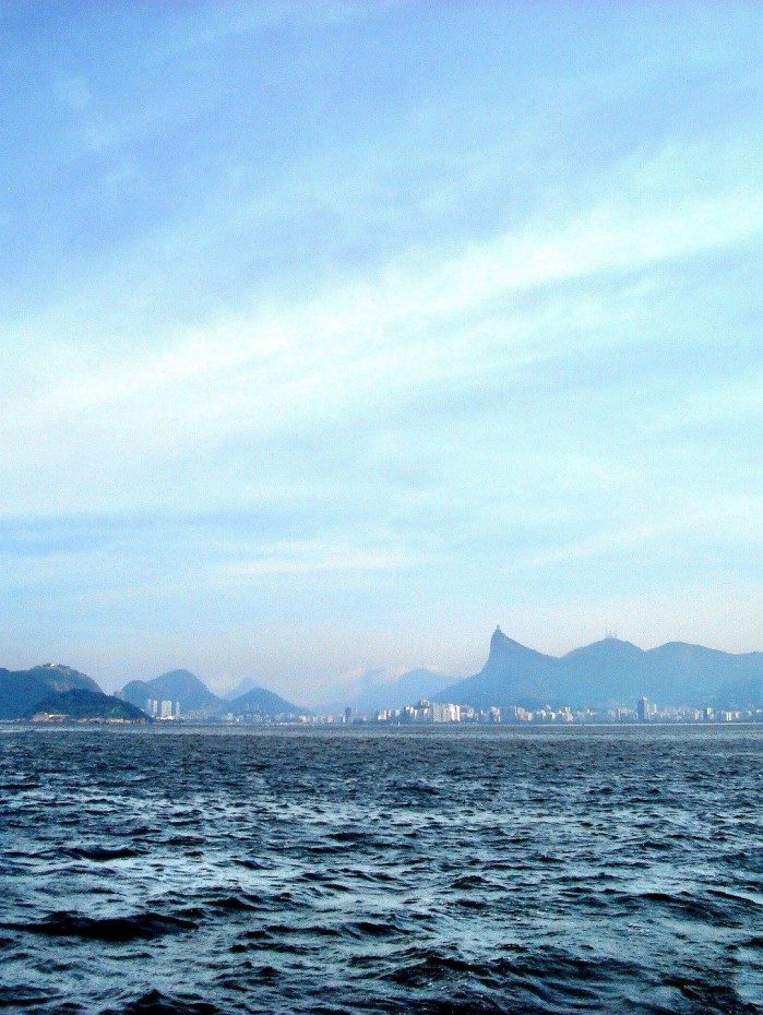 A Baía de Guanabara, cartão postal do Rio
