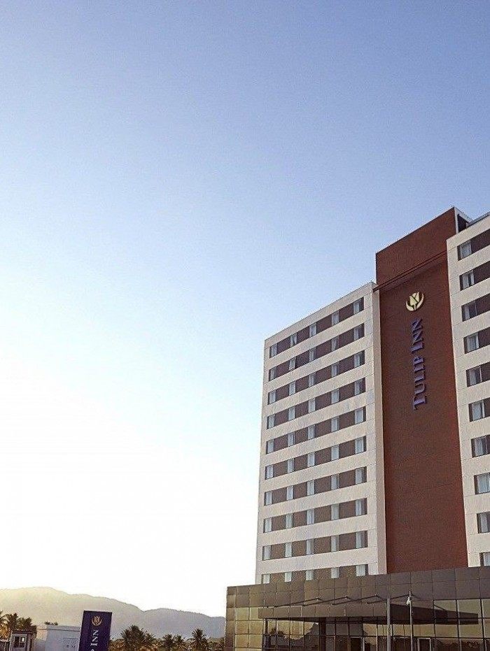 Prédio de 10 andares e 200 quartos fica na Rio-Santos, ao lado do shopping PátioMix, bem na entrada da cidade de Itaguaí