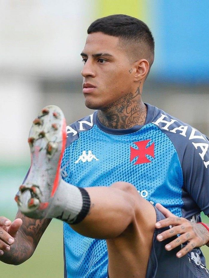 Carlinhos, meia do Vasco