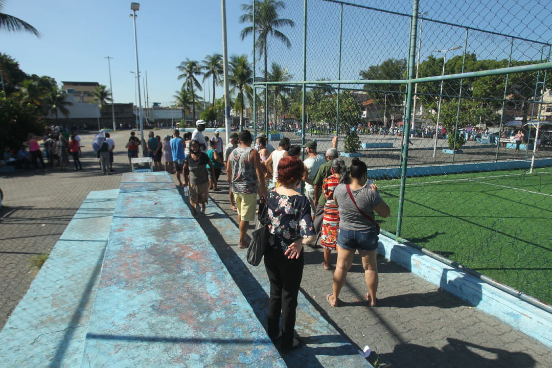 Vacinação em Duque de Caxias nesta segunda-feira (22) - ESTEFAN RADOVICZ/AGÊNCIA O DIA