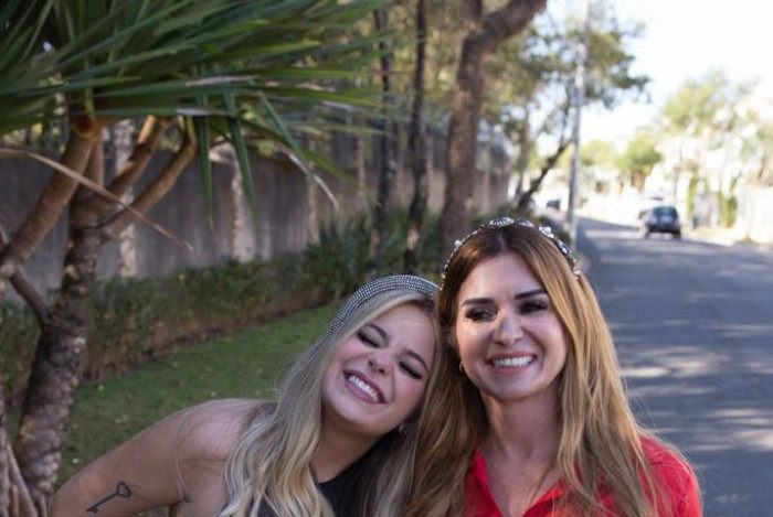 Viih Tube e a mãe, Viviane Tube