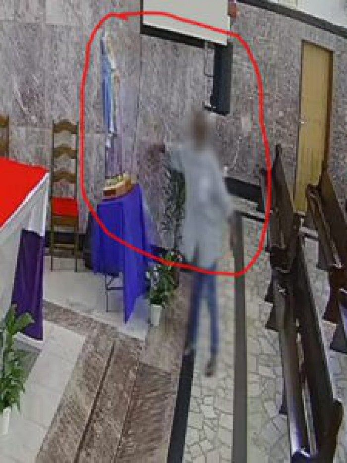 Homem invadiu Igreja S&atilde;o Judas Tadeu e destruiu uma imagem em ato de vandalismo