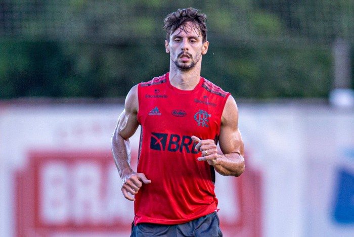 Flamengo anuncia o zagueiro Pablo, que estava na Rússia