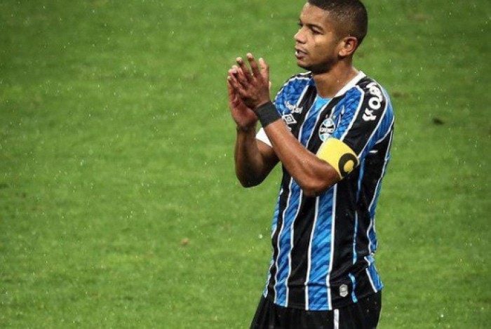 David Braz está perto do Fluminense