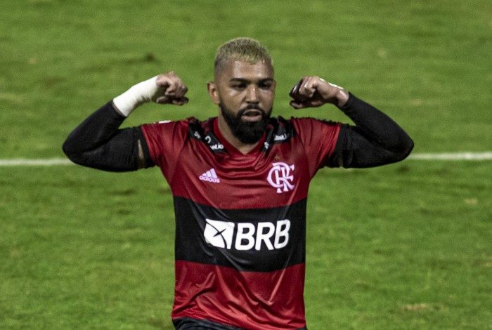 Os dois gols marcados na goleada sobre o Madureira tornaram Gabigol o maior artilheiro do Flamengo no século 21. Agora com 73 gols em 105 jogos o atacante divide o posto com Renato Abreu